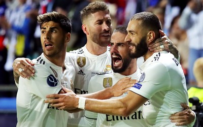 熊猫电竞评论-拉亚面对吊射狼狈补救